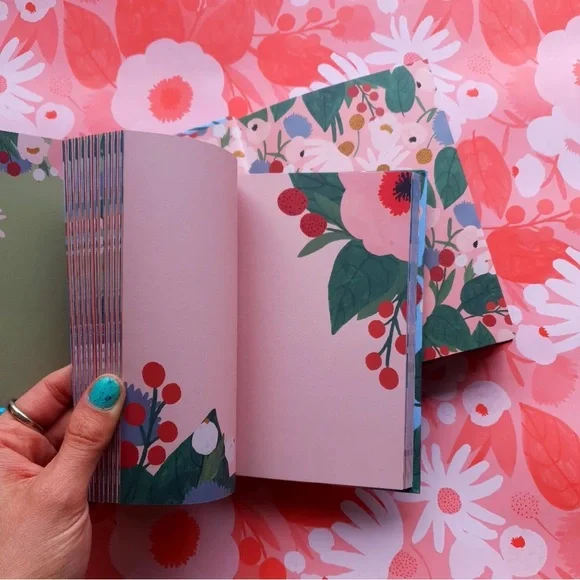 Illustrated Journal, Floral, Beautiful Bold Art – 272 Pages, Amazing Gift! - Picture 6 of 16